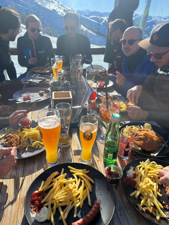 ski-floryn-lunch